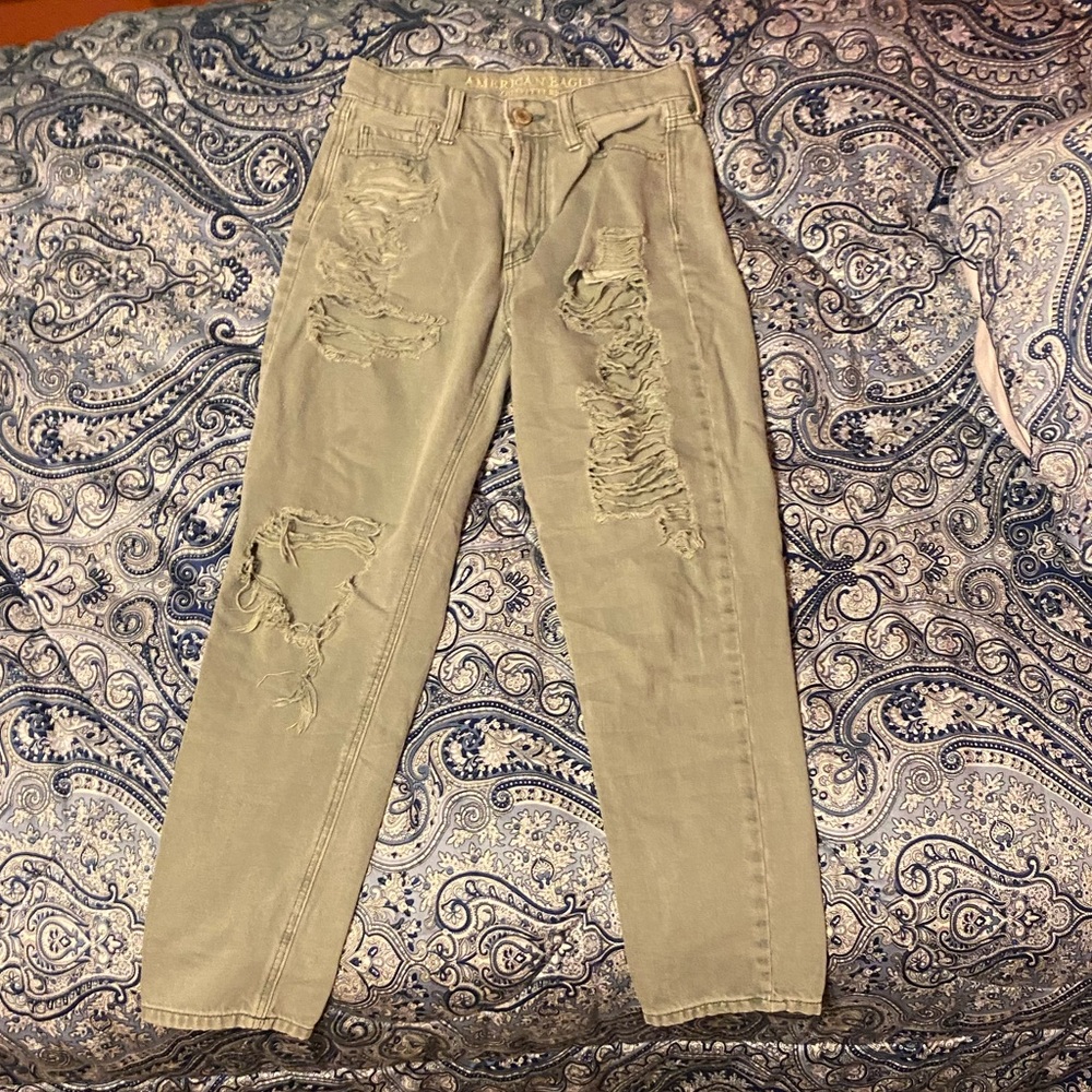 American eagle mom jeans